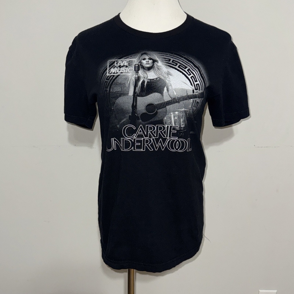 Carrie Underwood Storyteller Tour  Solid T-Shirt Black Womens  S